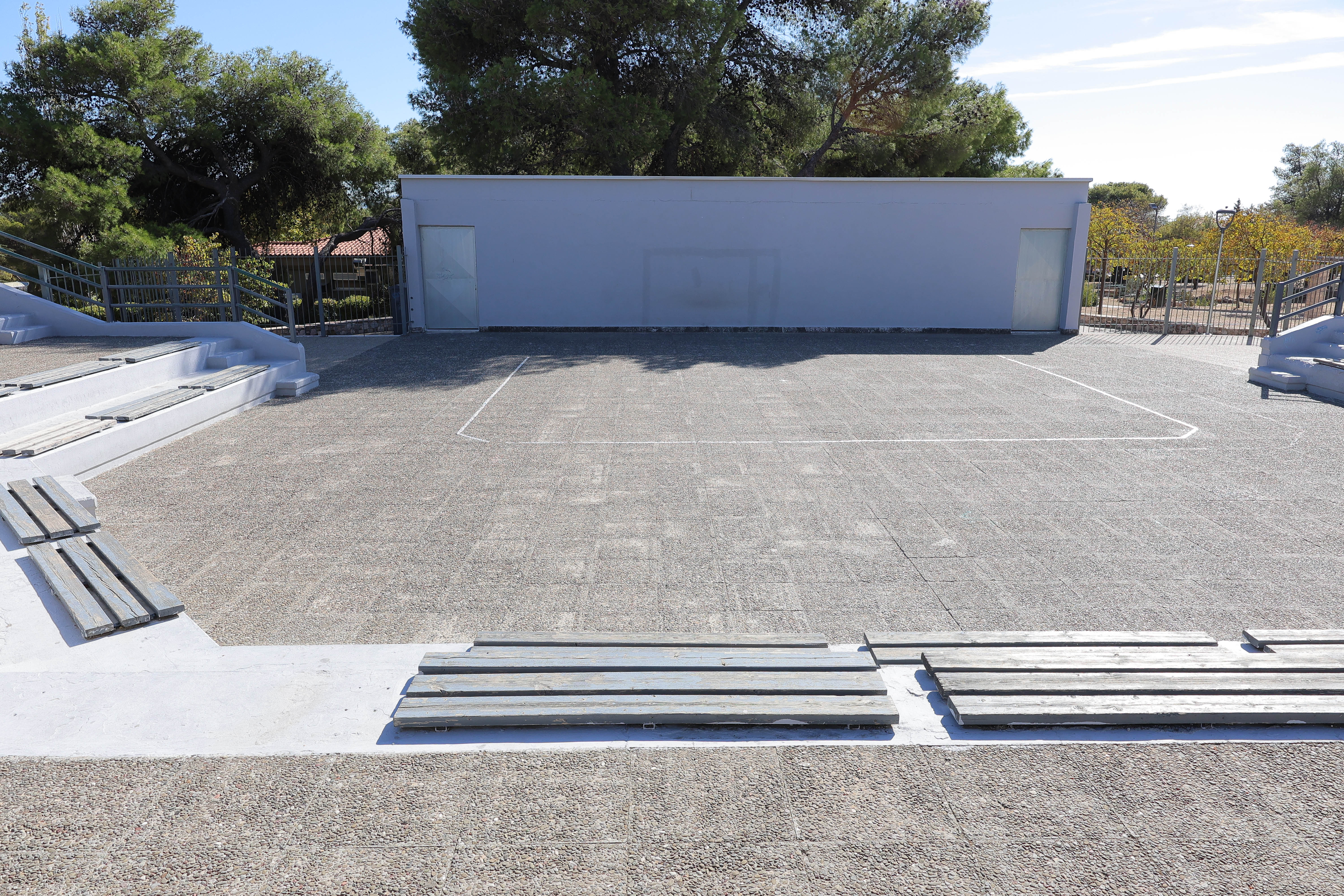 Δημοτικό Αμφιθέατρο πλατείας Αριστοτέλους, Θρακομακεδόνες