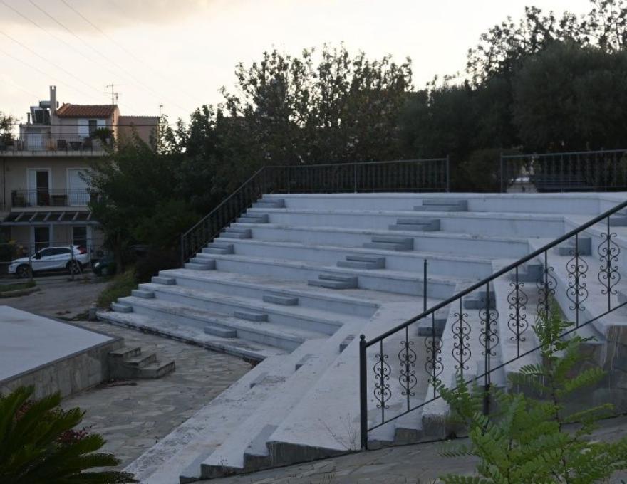 Δημοτικό Αμφιθέατρο Σοφοκλής2