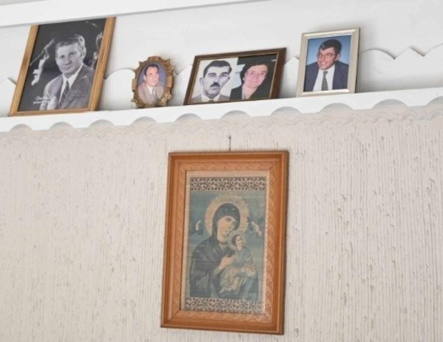 Μίχας Τελεταί1