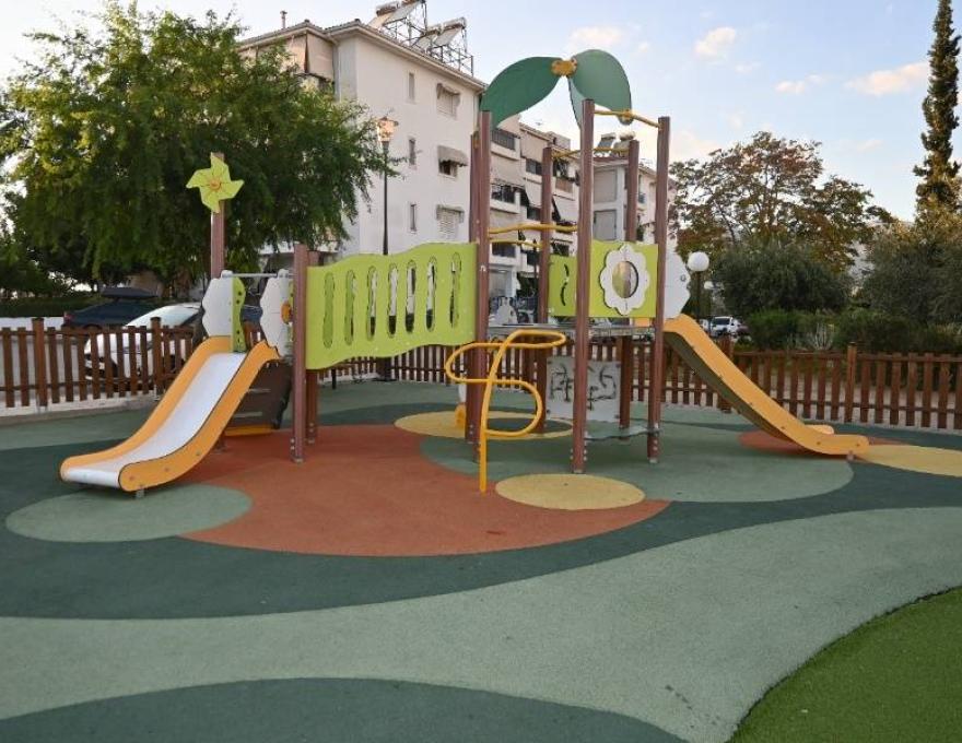 Παιδική χαρά Αγίας Άννας1
