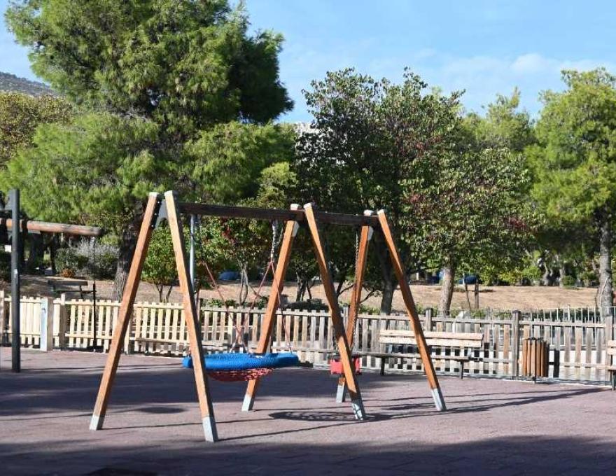 Παιδική χαρά Θρακομακεδόνων (μεγάλη)3