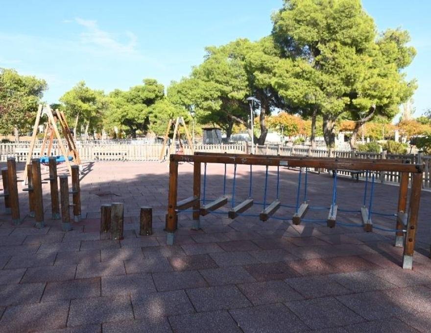 Παιδική χαρά Θρακομακεδόνων (μεγάλη)2