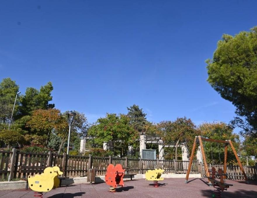 Παιδική χαρά Θρακομακεδόνων (μικρή)0