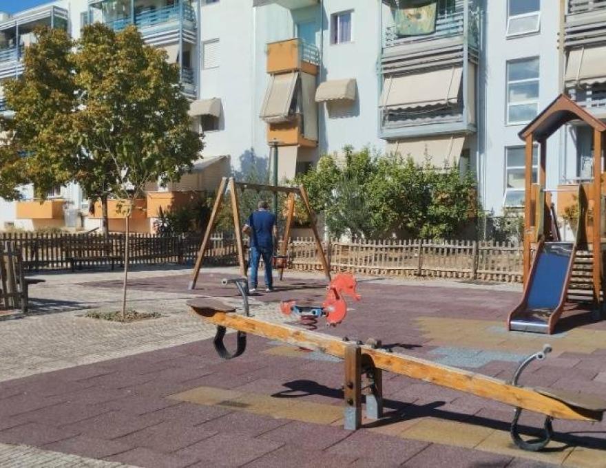 Παιδική χαρά Λάρας2