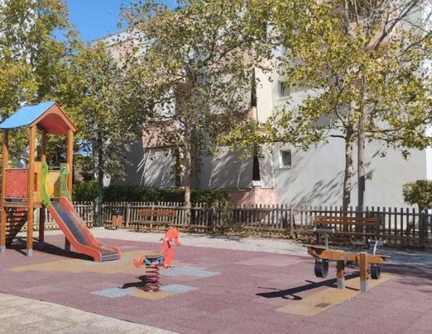 Παιδική χαρά Λάρας3