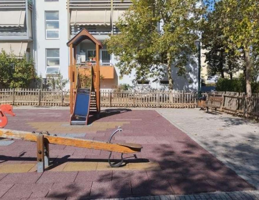 Παιδική χαρά Λάρας4