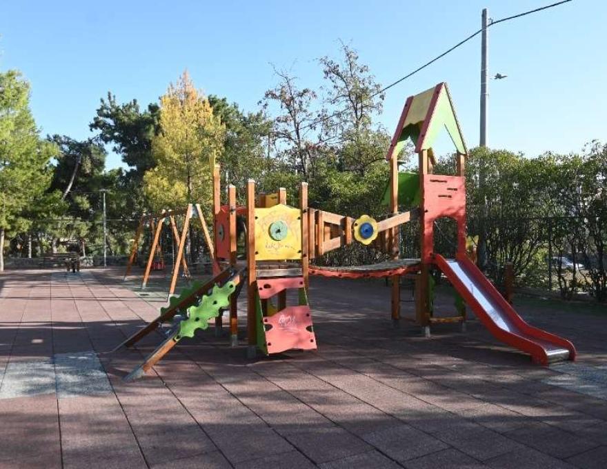 Παιδική χαρά Λαϊκών Αγώνων2