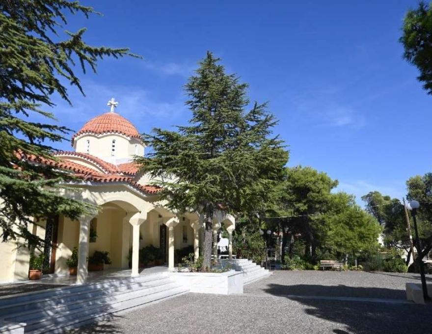 Πλατεία Αγίας Τριάδας Θρακομακεδόνες4