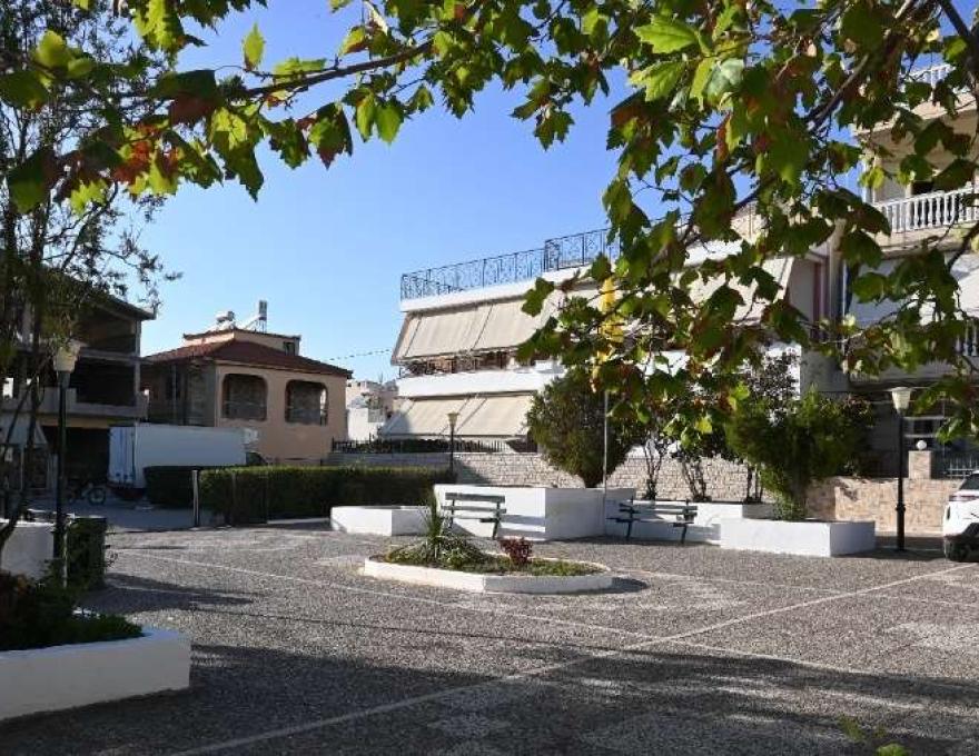 Πλατεία Αγίου Διονυσίου3