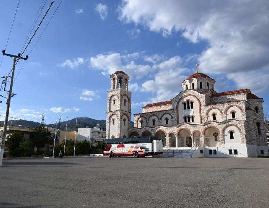 Πλατεία Ι.Ν. Παναγίας Σουμελά1