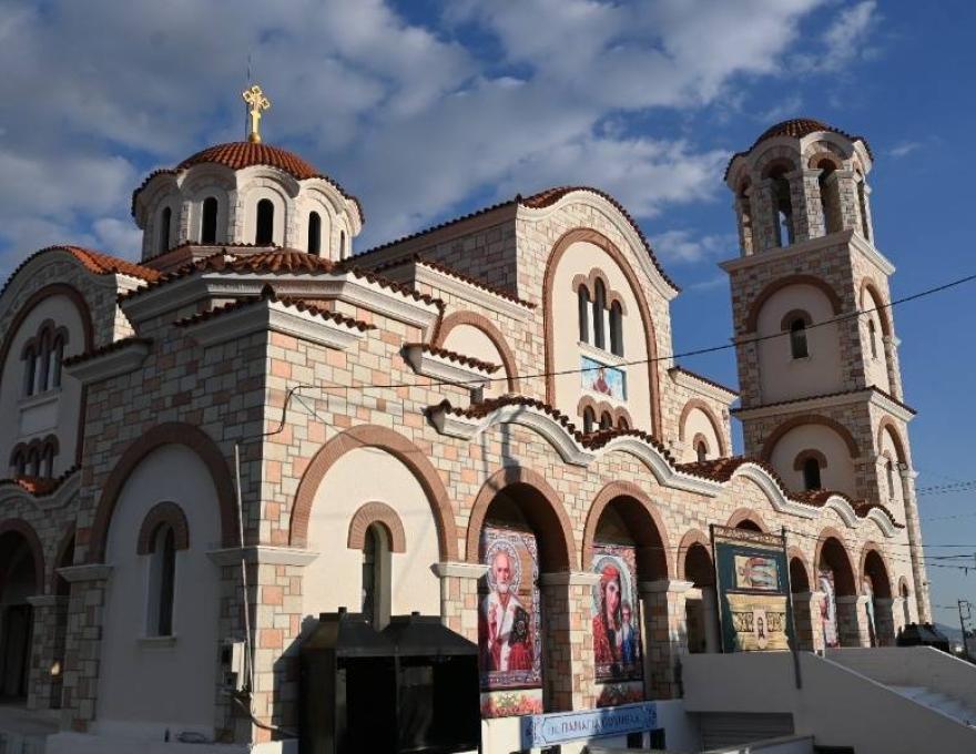 Πλατεία Ι.Ν. Παναγίας Σουμελά4