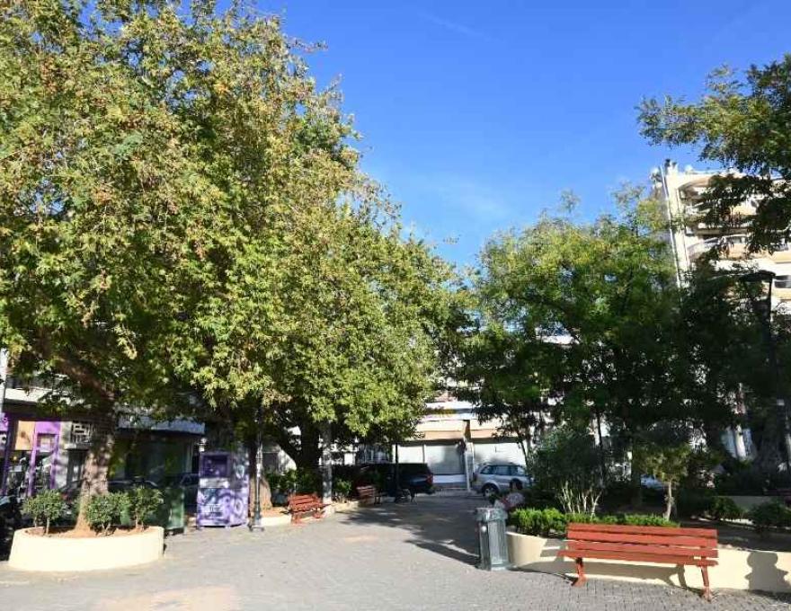 Πλατεία Καράβου0