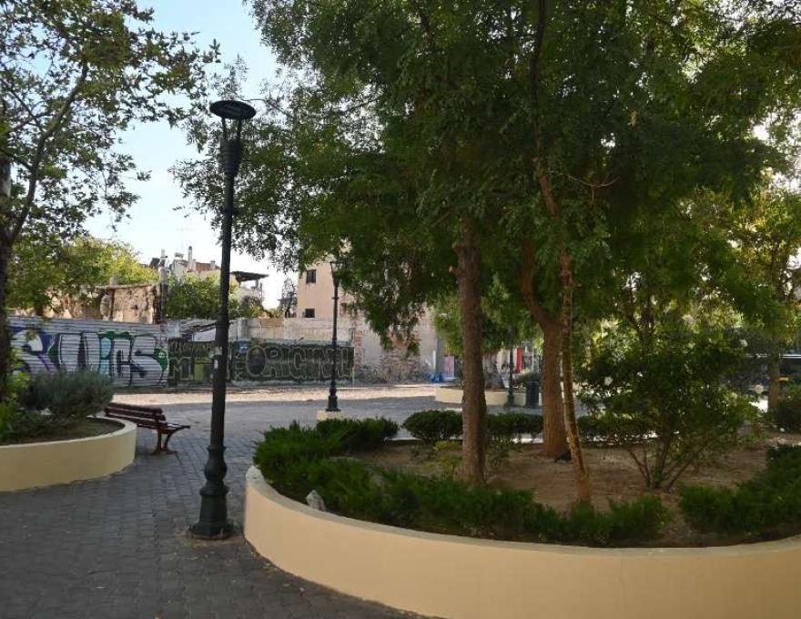 Πλατεία Καράβου2