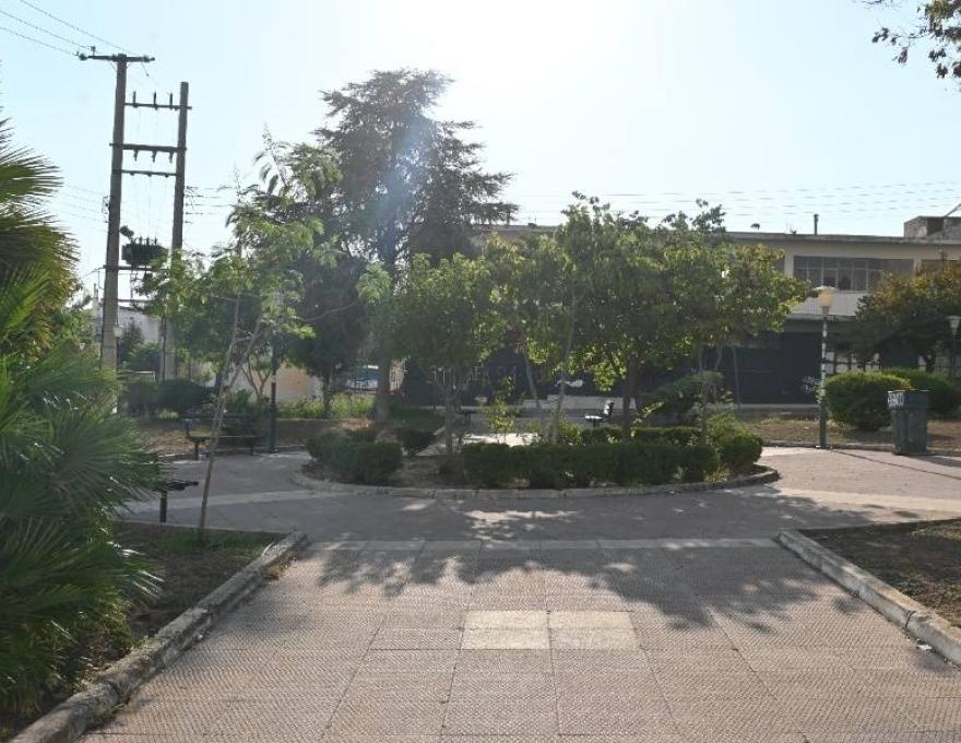 Πλατεία Χαραυγής4