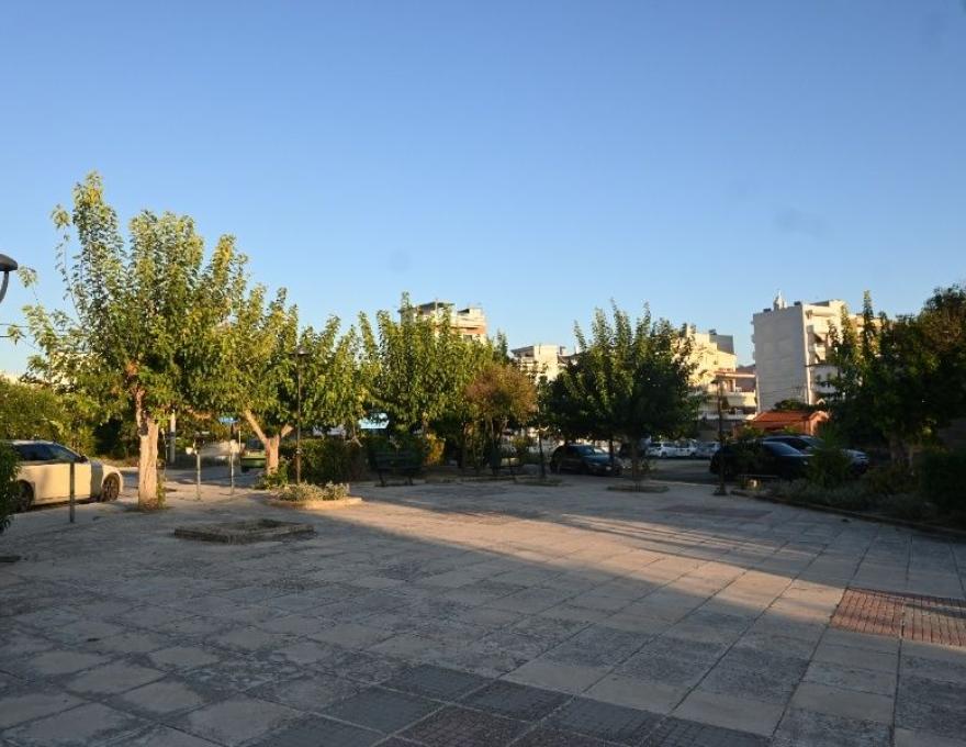 Πλατεία Χρήστου Δέδε & Αγίας Μαύρας1