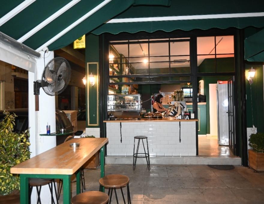 Mikis Coffee & Crepes2