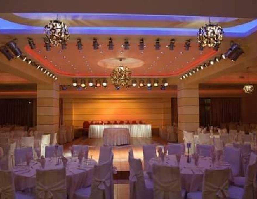 Paradise Hall Parness0