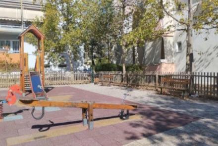 Παιδική χαρά Λάρας